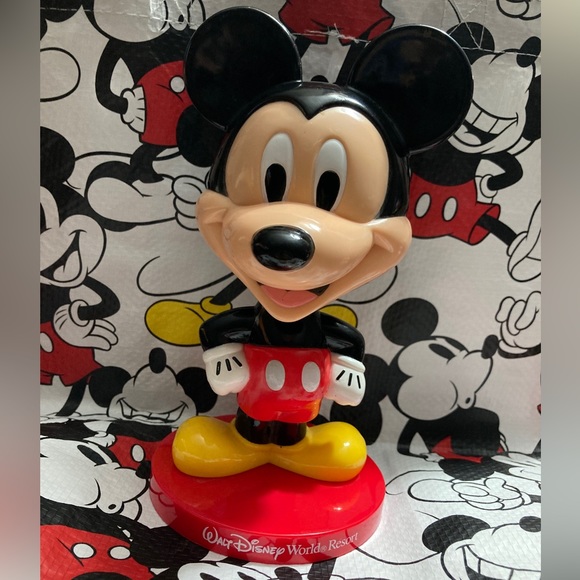 Kellogg's Walt Disney World Mickey Mouse Bobble Head
Produced in 2002 - Picture 1 of 4